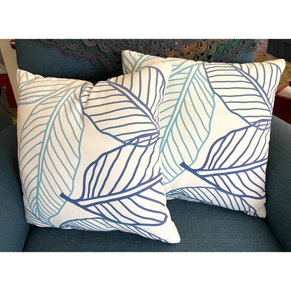 Set Of 2 Pier 1 Imports Indoor/Outdoor Leaf Pattern Throw Pillows